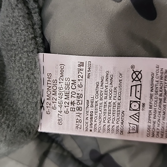 Baby Gap puffer  Primaloft One Piece Size 6-12 Months - Picture 6 of 8